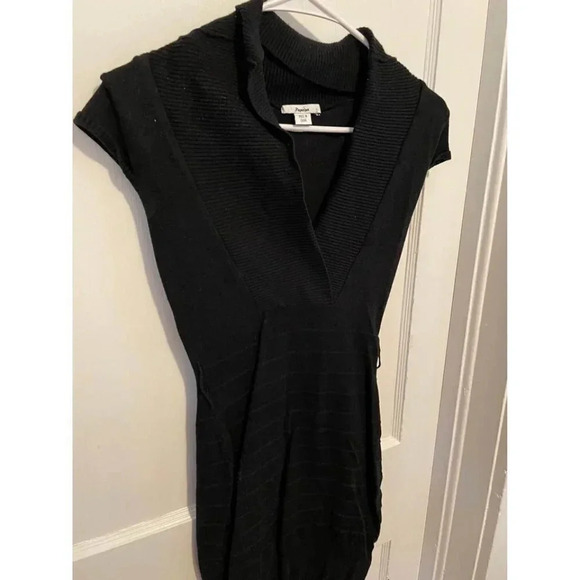 Papaya Women’s Size Small Black Dress - Picture 2 of 7